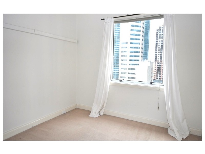 REF 21170/33 La Trobe Street, Melbourne VIC 3000