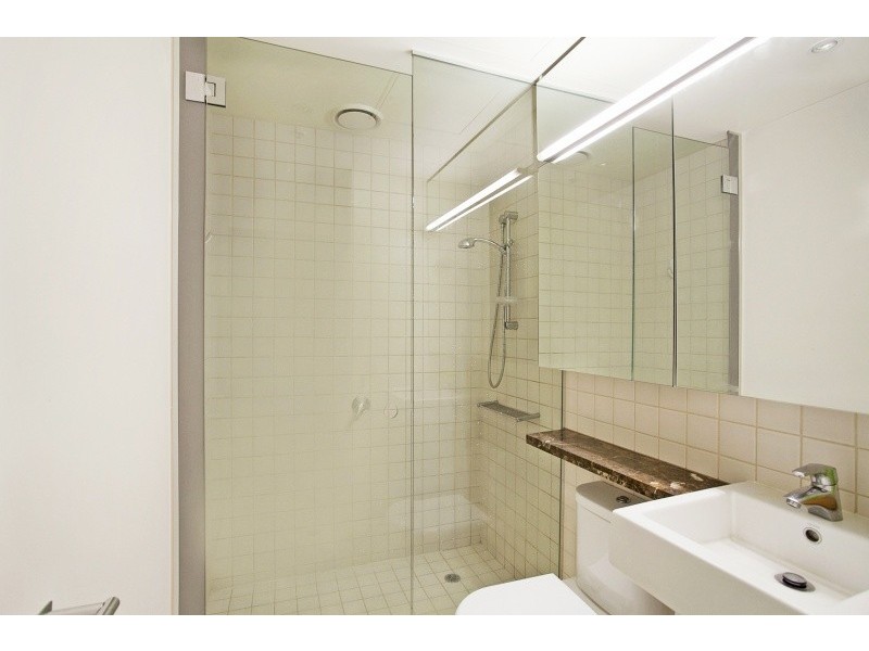 420/757 Bourke Street, Docklands VIC 3008