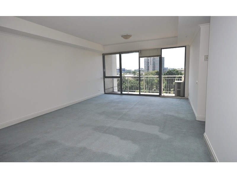 REF 21185/33 Latrobe Street, Melbourne VIC 3000