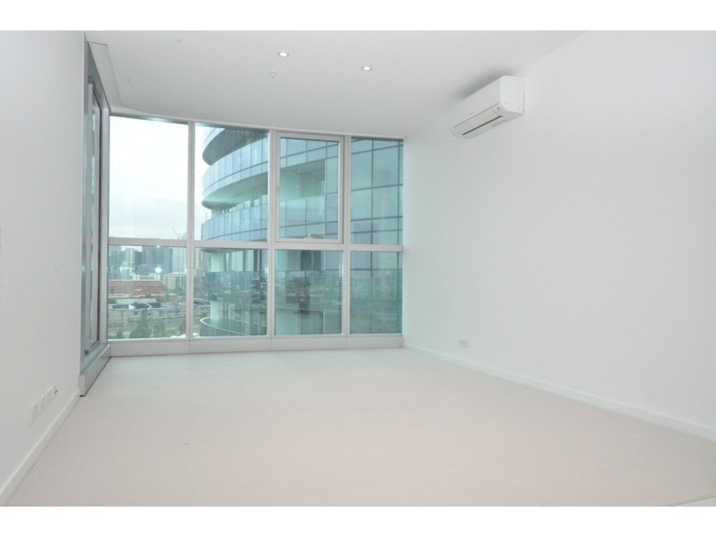1205/231-235 Harbour Esplanade, Docklands VIC 3008