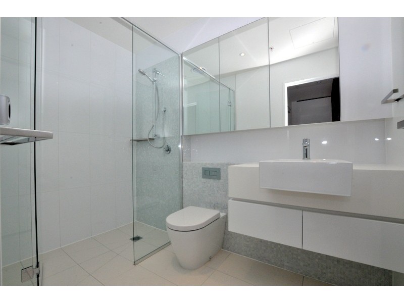 1205/231-235 Harbour Esplanade, Docklands VIC 3008