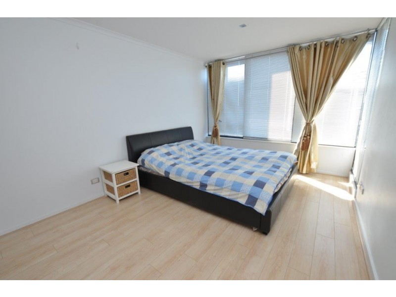 REF 21191/38 Kavanagh Street, Southbank VIC 3006