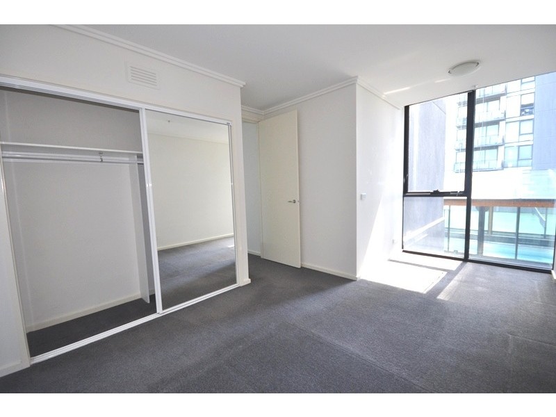 REF 21054/88 Kavanagh Street, Southbank VIC 3006