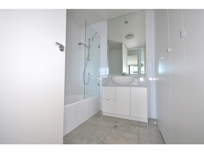 REF 21054/88 Kavanagh Street, Southbank VIC 3006