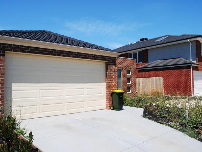 33 Arrowgrass Drive, Point Cook VIC 3030