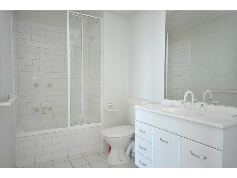 REF 21194/38 Kavanagh Street, Southbank VIC 3006