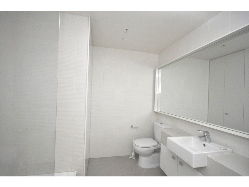 2107/63 Whiteman Street, Southbank VIC 3006