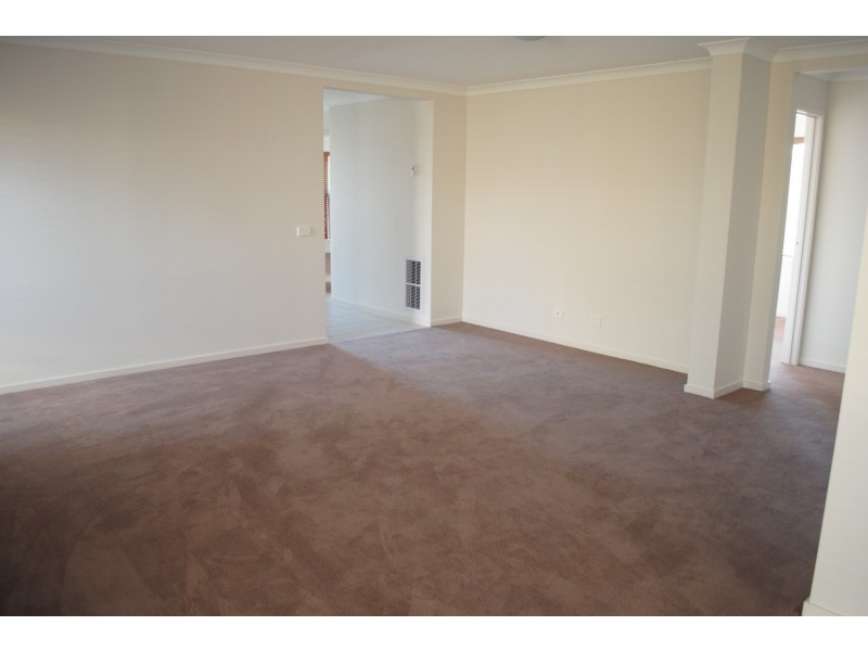 18 Misqa Avenue, Point Cook VIC 3030