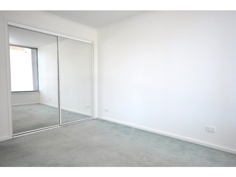 REF 21141/38 Kavanagh Street, Southbank VIC 3006