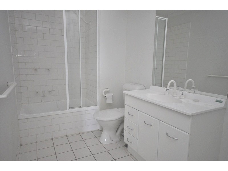 REF 21141/38 Kavanagh Street, Southbank VIC 3006