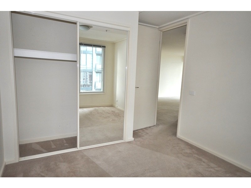 REF 21147/163 City Road, Southbank VIC 3006