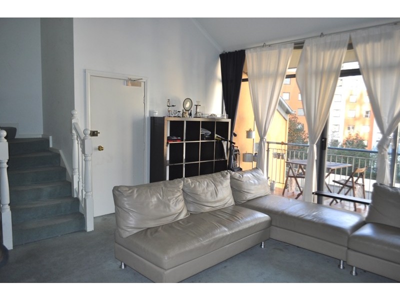 REF 21156/28 Little Lonsdale Street, Melbourne VIC 3000