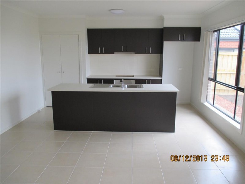 24 Warunda Parade, Point Cook VIC 3030