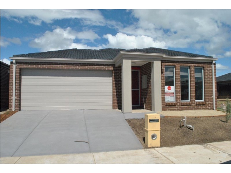 7 Treeleaf Avenue, Point Cook VIC 3030