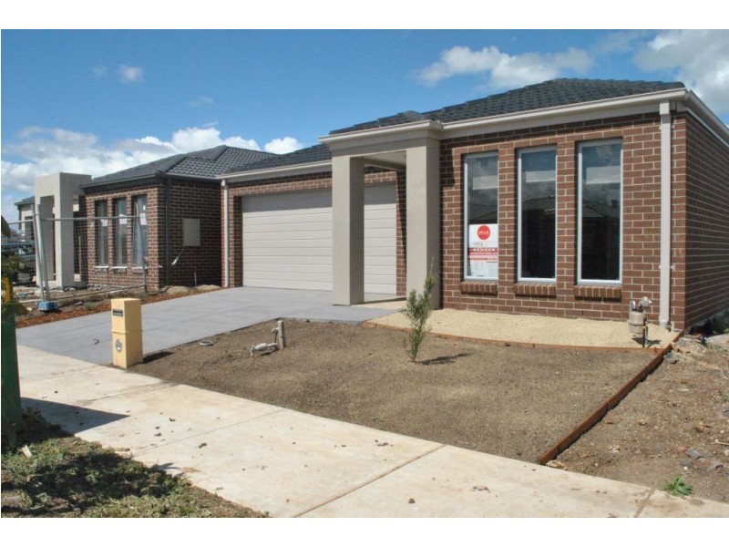 7 Treeleaf Avenue, Point Cook VIC 3030