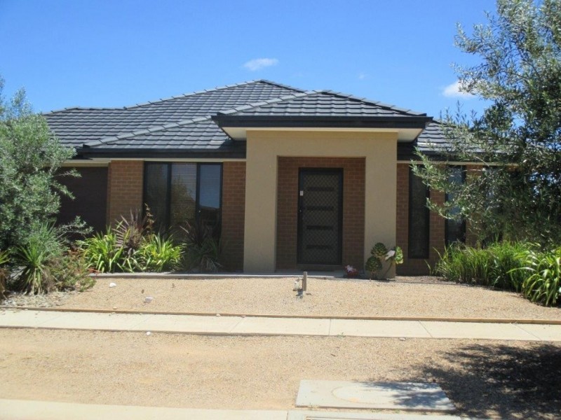 4 Tarango Drive, Point Cook VIC 3030