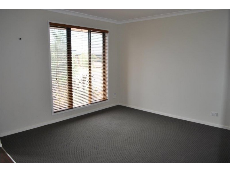 4 Tarango Drive, Point Cook VIC 3030