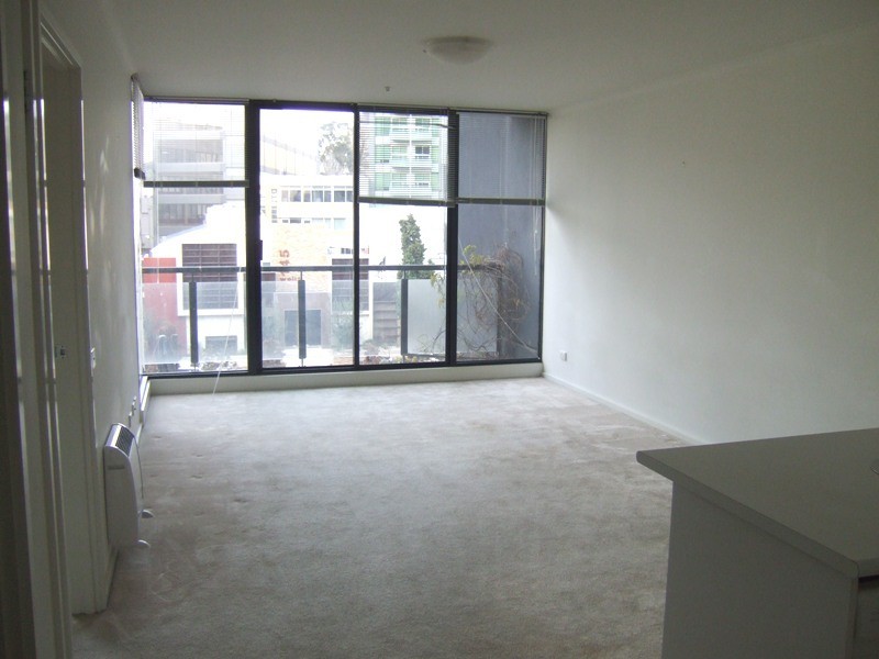 REF 21168/148 Wells Street, South Melbourne VIC 3205