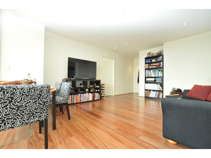 3107/100 Harbour Esplanade, Docklands VIC 3008