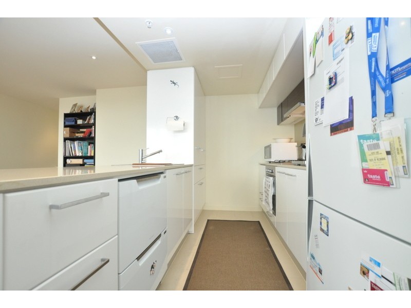 3107/100 Harbour Esplanade, Docklands VIC 3008