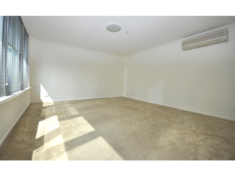 REF 21172/29 Fawkner Street, Southbank VIC 3006