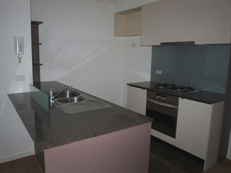 REF 21176/183 City Road, Southbank VIC 3006