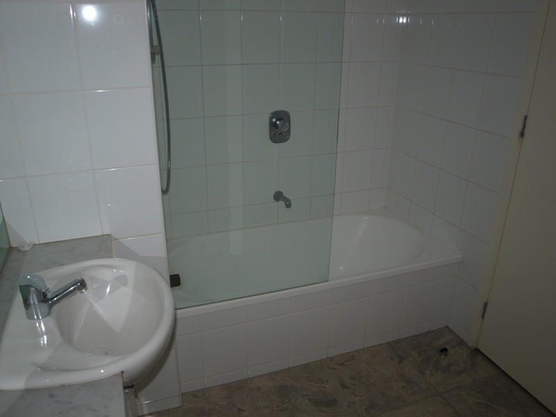 REF 21176/183 City Road, Southbank VIC 3006