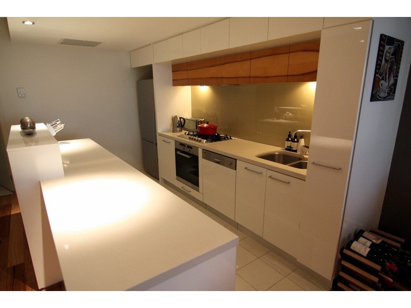 2107/100 Harbour Esplanade, Docklands VIC 3008
