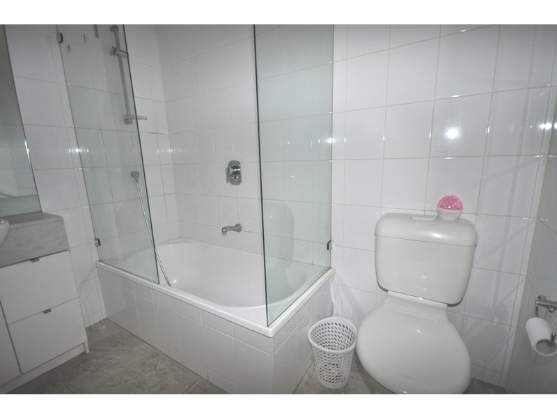 REF 21179/173 City Road, Southbank VIC 3006