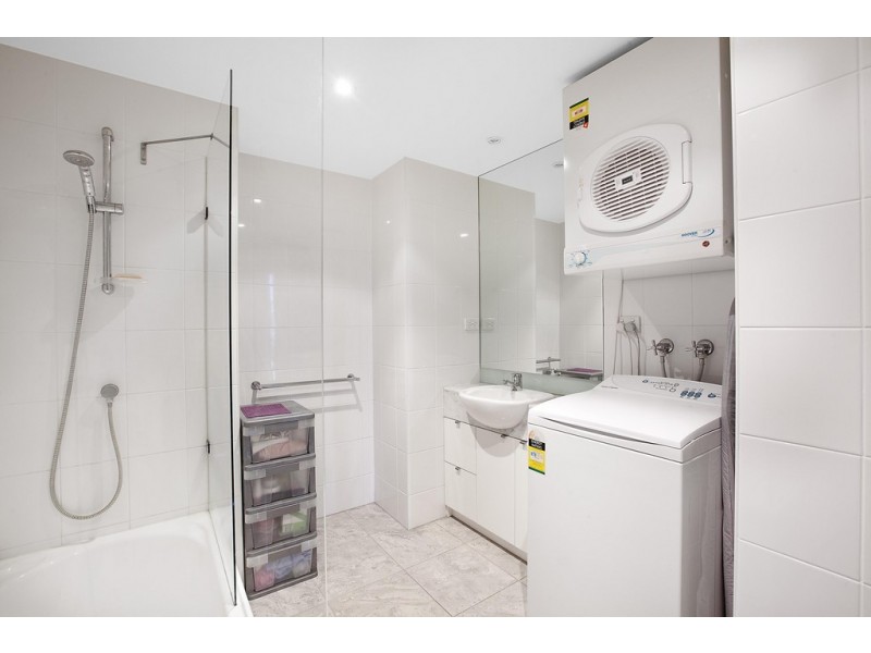 REF 21184/100 Kavanagh Street, Southbank VIC 3006