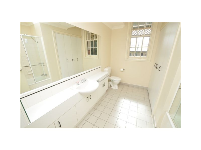 141 Wiltshire Drive, Kew VIC 3101