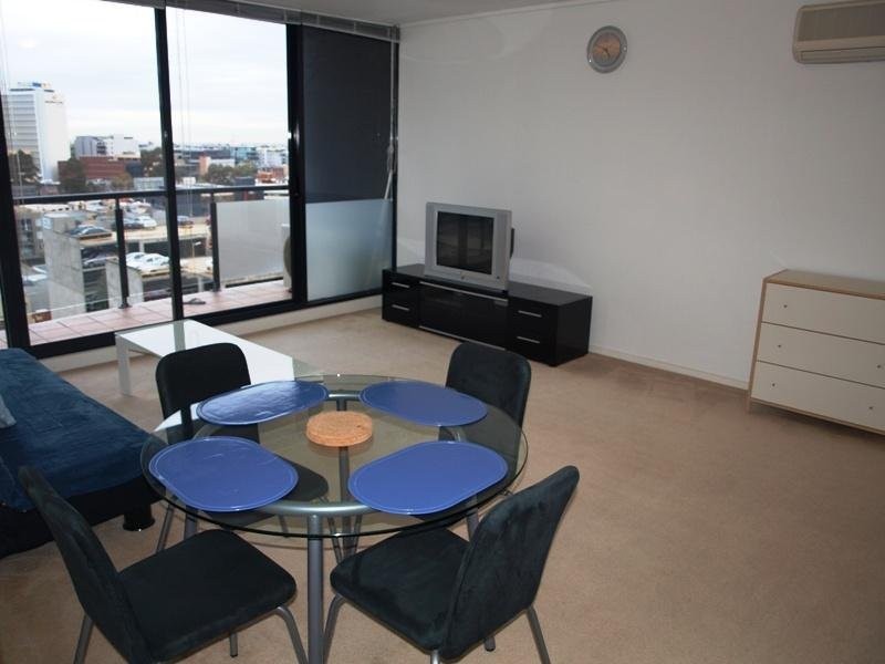 REF 21190/28 Bank Street, South Melbourne VIC 3205