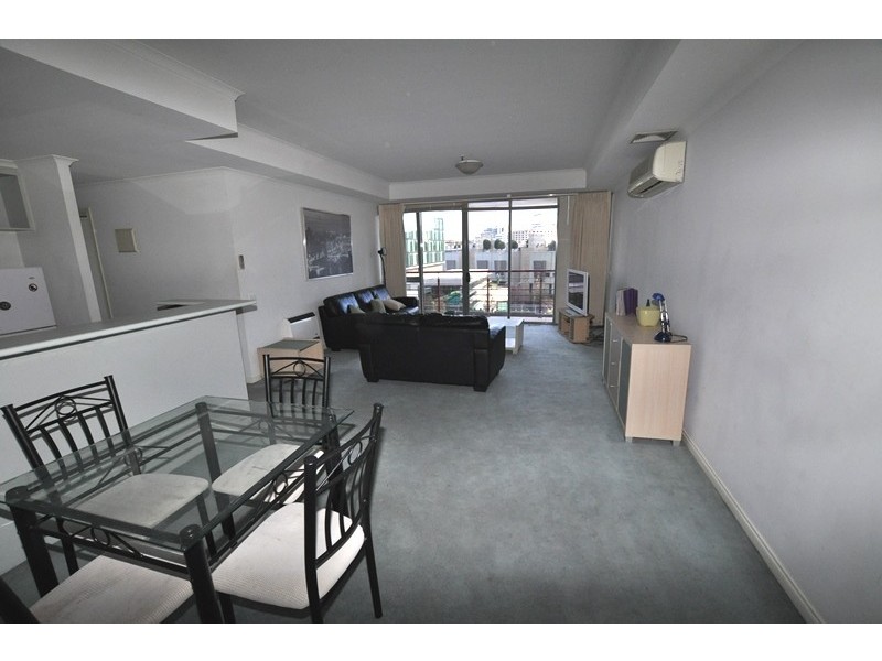 REF 21211/83 Queensbridge Street, Southbank VIC 3006