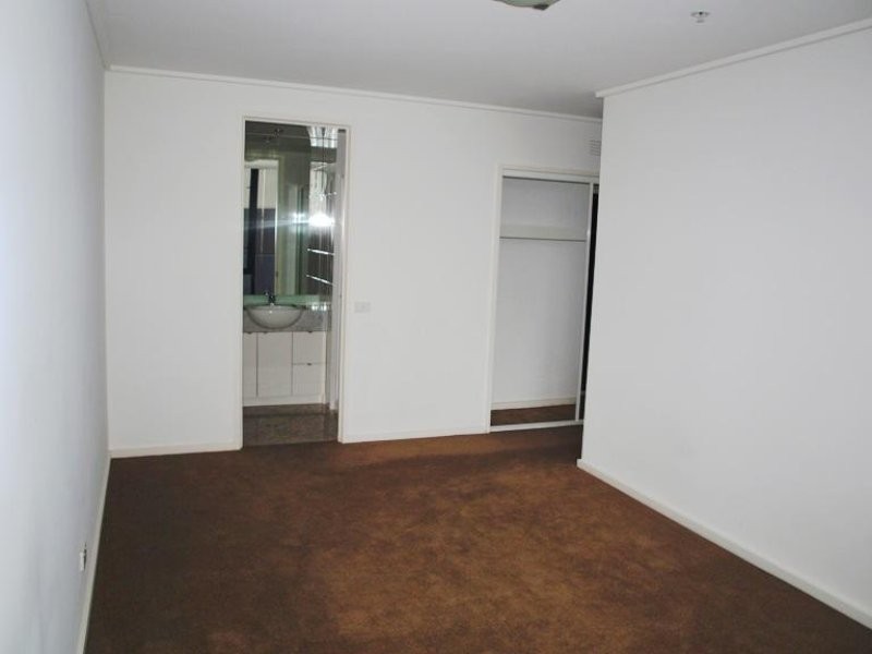 REF 21217/173 City Road, Southbank VIC 3006