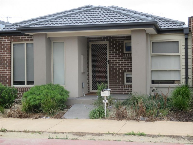 16 Tom Roberts Parade, Point Cook VIC 3030