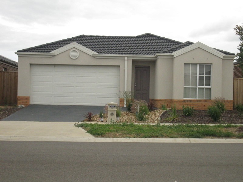 19 Grassbird Drive, Point Cook VIC 3030