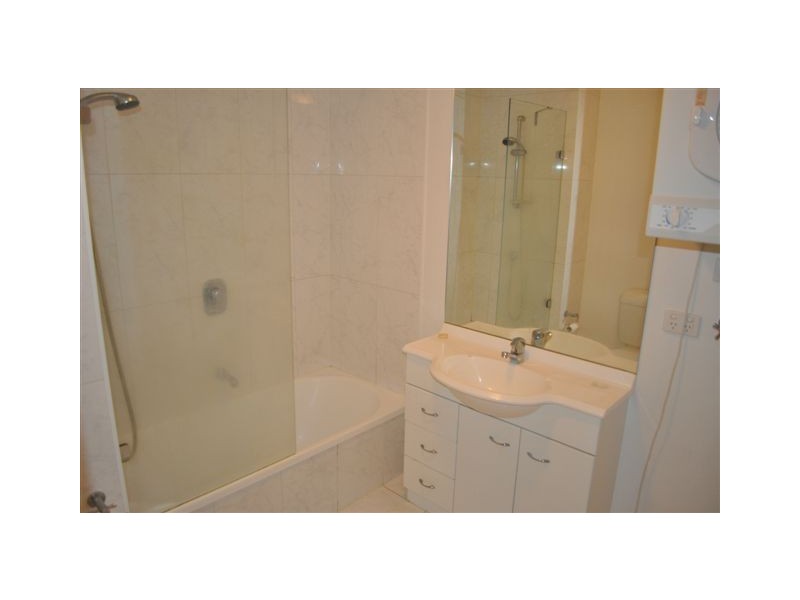 REF 21221/22 Kavanagh Street, Southbank VIC 3006