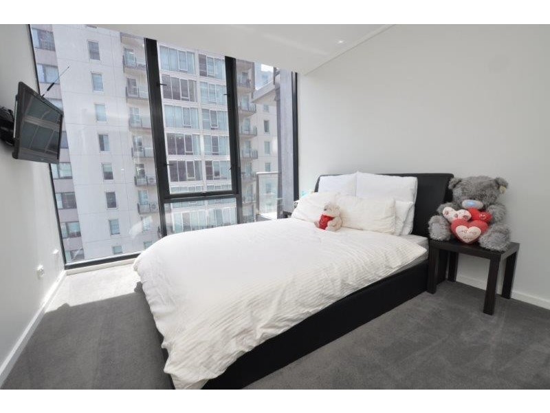 REF 21239/173 City Road, Southbank VIC 3006