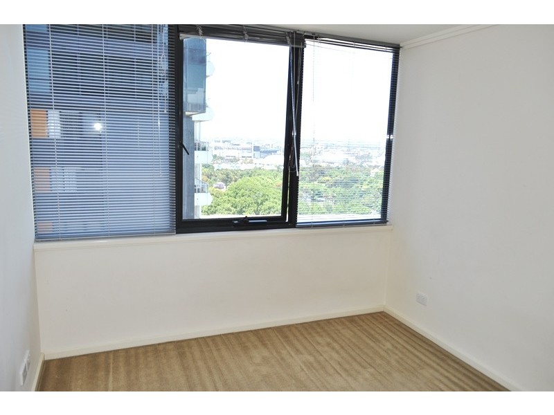 REF 21244/22 Kavanagh Street, Southbank VIC 3006