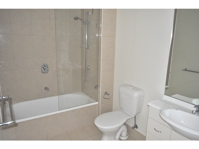 REF 21244/22 Kavanagh Street, Southbank VIC 3006