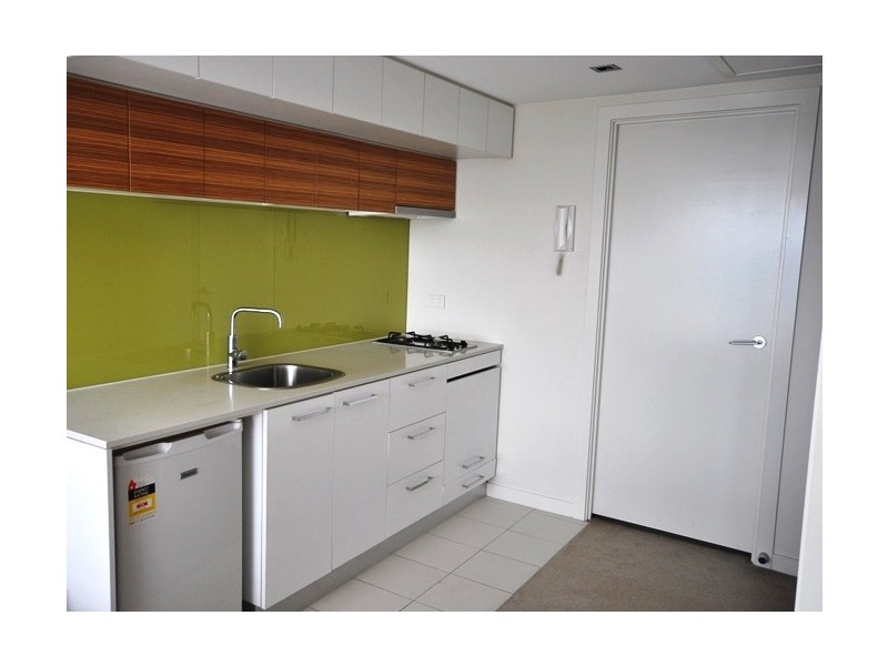 2510B/100 Harbour Esplanade, Docklands VIC 3008