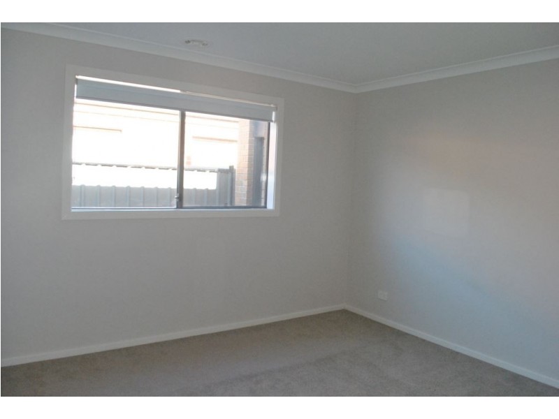 3 Walton Loop, Point Cook VIC 3030