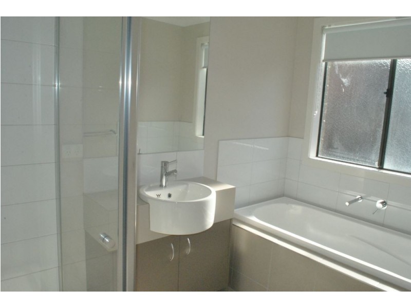 3 Walton Loop, Point Cook VIC 3030