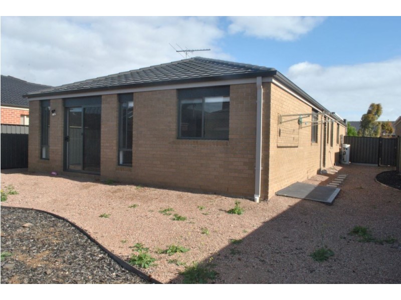 3 Walton Loop, Point Cook VIC 3030