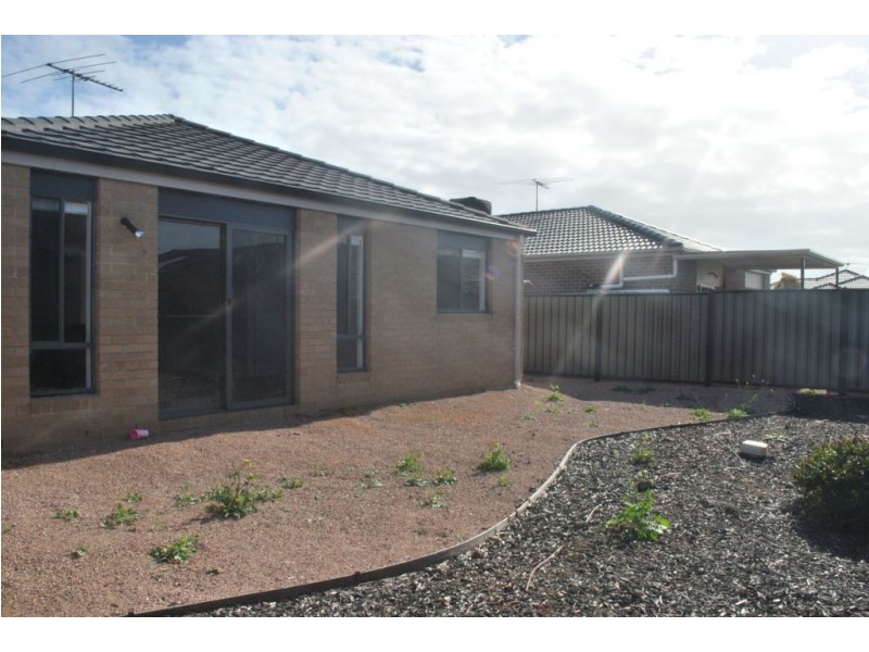 3 Walton Loop, Point Cook VIC 3030