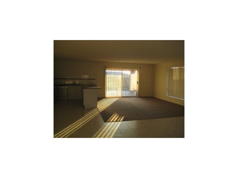 2 Ribbon Close, Point Cook VIC 3030