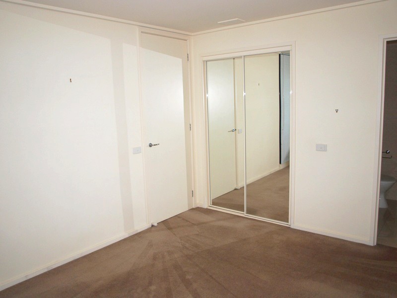 REF 21254/163 City Road, Southbank VIC 3006