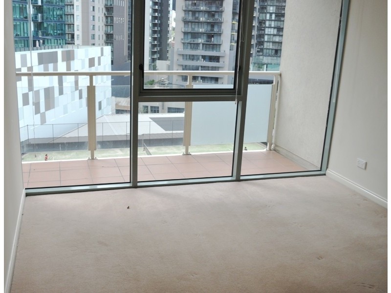 REF 21092/83 Queensbridge Street, Southbank VIC 3006