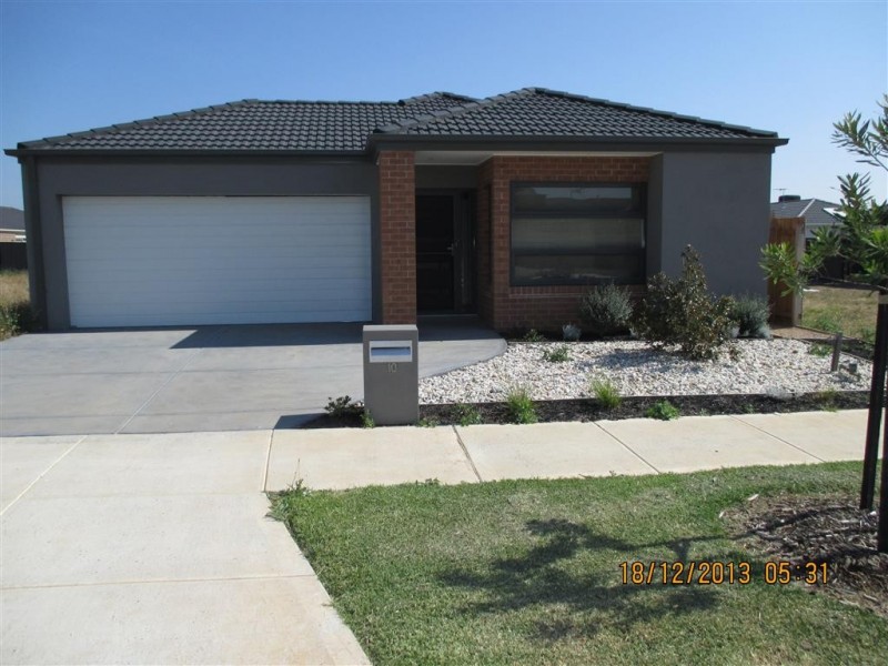 10 Fireside Avenue, Point Cook VIC 3030