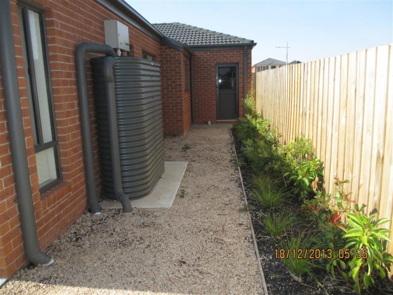 10 Fireside Avenue, Point Cook VIC 3030